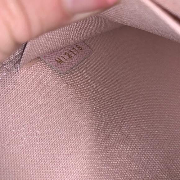 ✨SOLD✨ Louis Vuitton Pochette Felicie Damier Azur - Picture 4 of 15